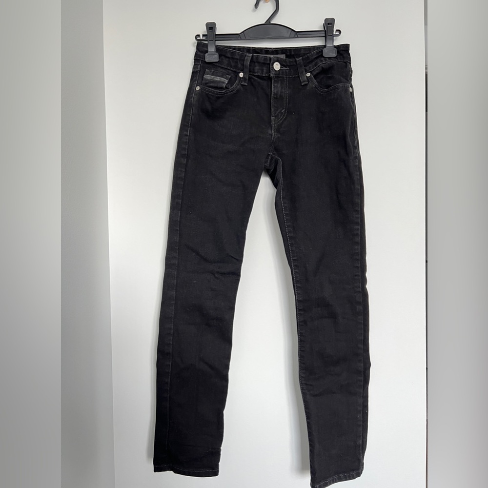 Levi's women’s mid rise skinny dark wash jeans size 27